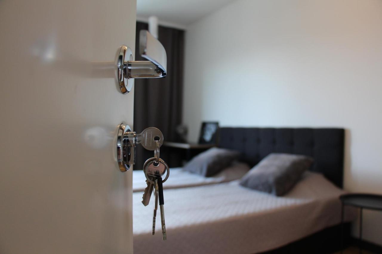 New Modern 4-Room Apartment With Big Balcony And Undeground Parking In Center Of Таллин Экстерьер фото