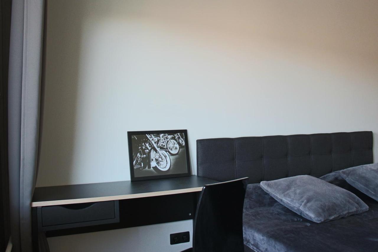 New Modern 4-Room Apartment With Big Balcony And Undeground Parking In Center Of Таллин Экстерьер фото