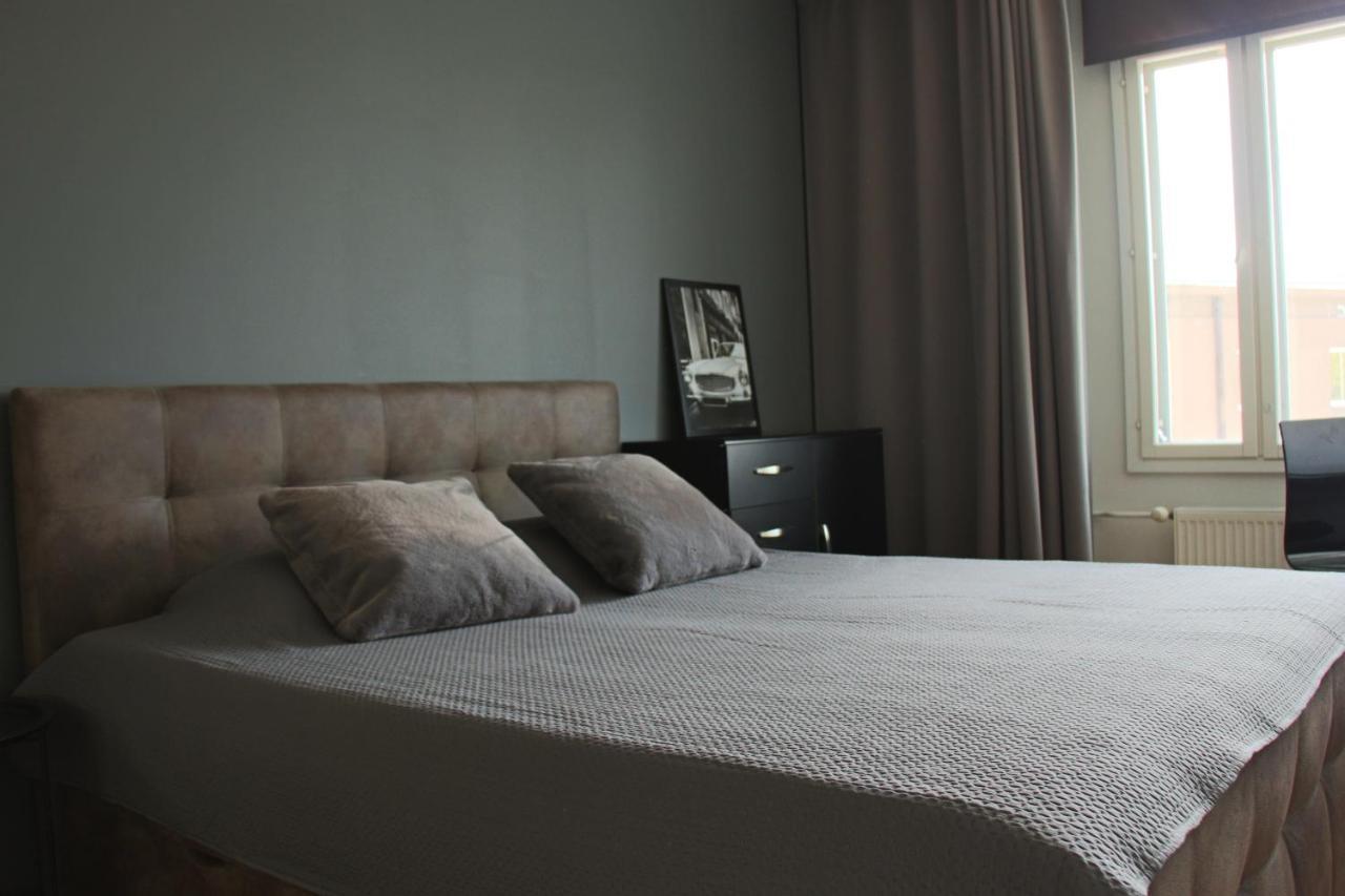 New Modern 4-Room Apartment With Big Balcony And Undeground Parking In Center Of Таллин Экстерьер фото