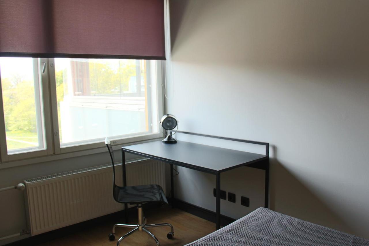 New Modern 4-Room Apartment With Big Balcony And Undeground Parking In Center Of Таллин Экстерьер фото