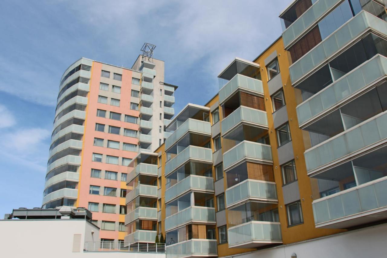 New Modern 4-Room Apartment With Big Balcony And Undeground Parking In Center Of Таллин Экстерьер фото