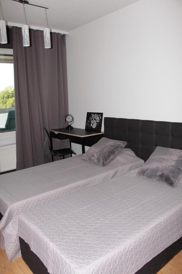 New Modern 4-Room Apartment With Big Balcony And Undeground Parking In Center Of Таллин Экстерьер фото
