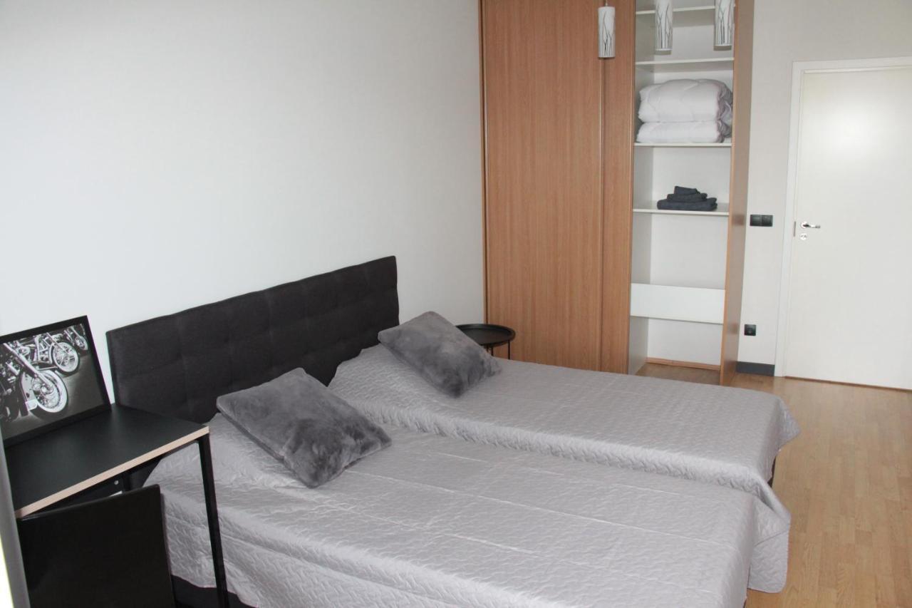 New Modern 4-Room Apartment With Big Balcony And Undeground Parking In Center Of Таллин Экстерьер фото