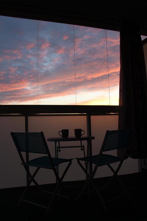 New Modern 4-Room Apartment With Big Balcony And Undeground Parking In Center Of Таллин Экстерьер фото