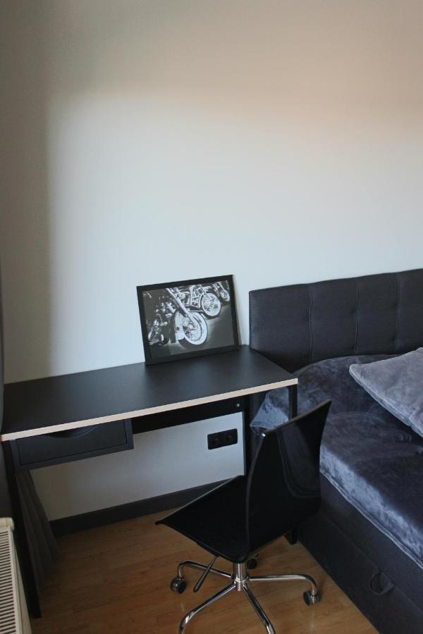 New Modern 4-Room Apartment With Big Balcony And Undeground Parking In Center Of Таллин Экстерьер фото