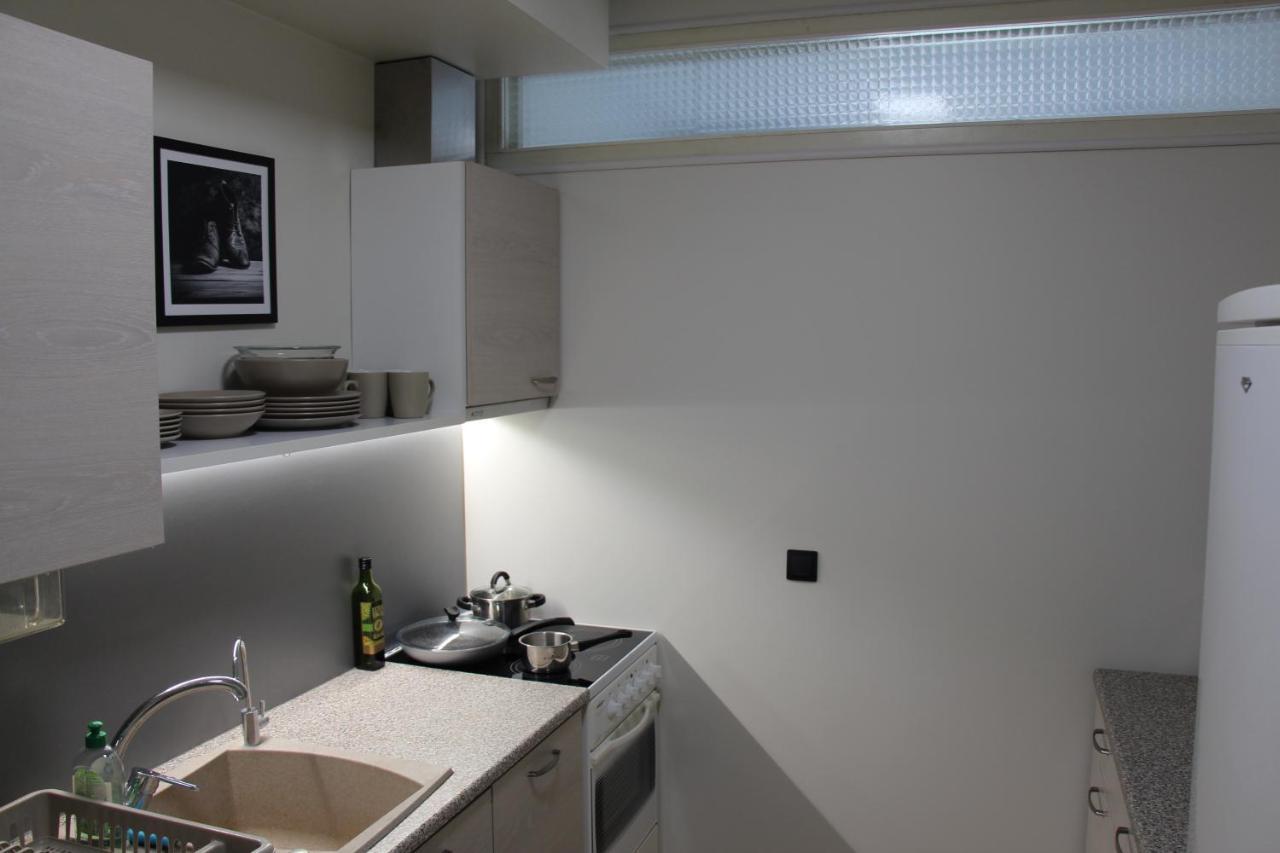 New Modern 4-Room Apartment With Big Balcony And Undeground Parking In Center Of Таллин Экстерьер фото