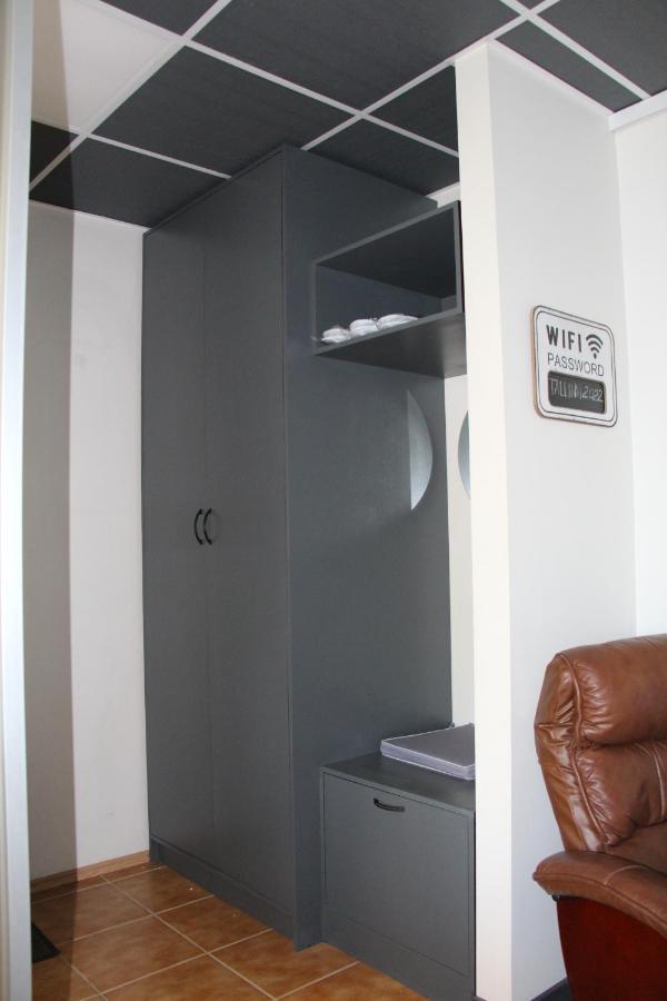 New Modern 4-Room Apartment With Big Balcony And Undeground Parking In Center Of Таллин Экстерьер фото